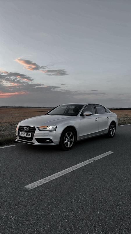 Silber Gebraucht 2013 Audi A4 Limousine | 5.000 € (Superpreis) - Bild 1/4