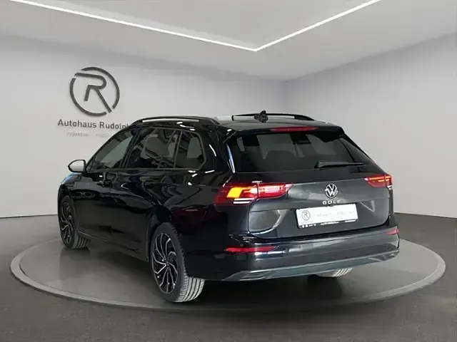 Gebraucht VW Golf VIII Life 2022 Schwarz Kombi
