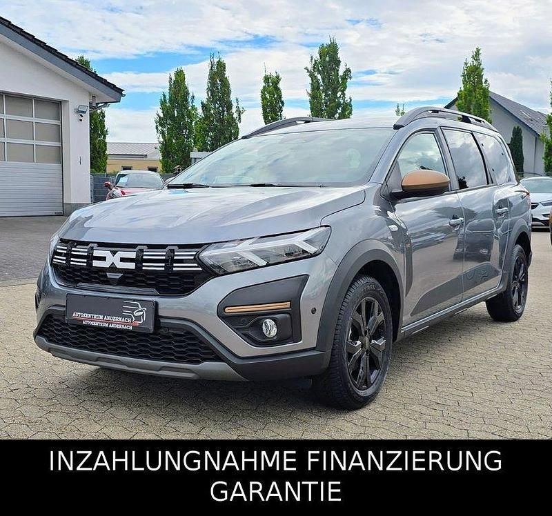 Schiefergrau Gebraucht 2024 Dacia Jogger Extreme Van / Kleinbus | 20.999 € (Fairer Preis) - Bild 1/4