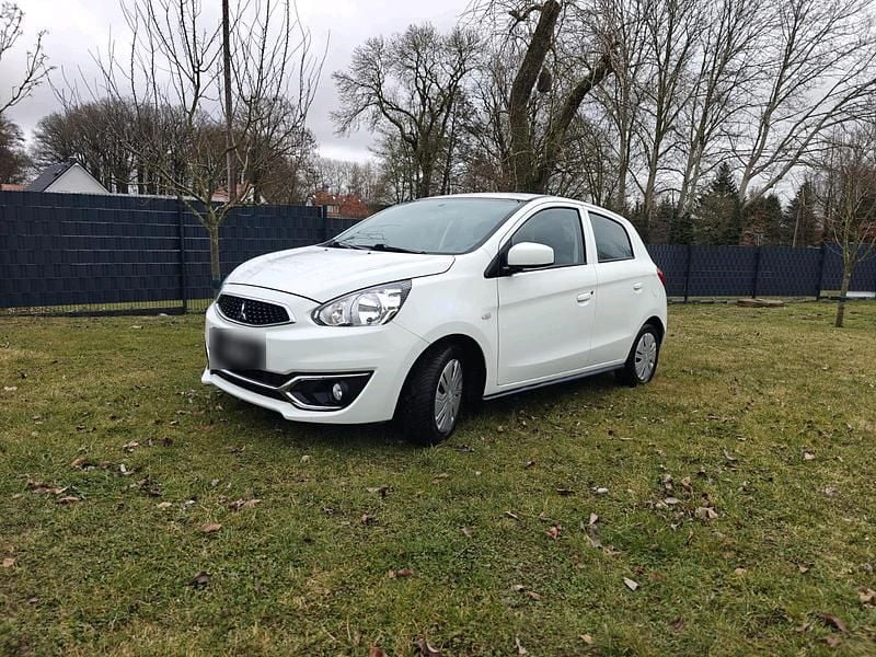 Gebraucht Mitsubishi Space Star 70 PS (51 kW) 2018 Weiß Kleinwagen