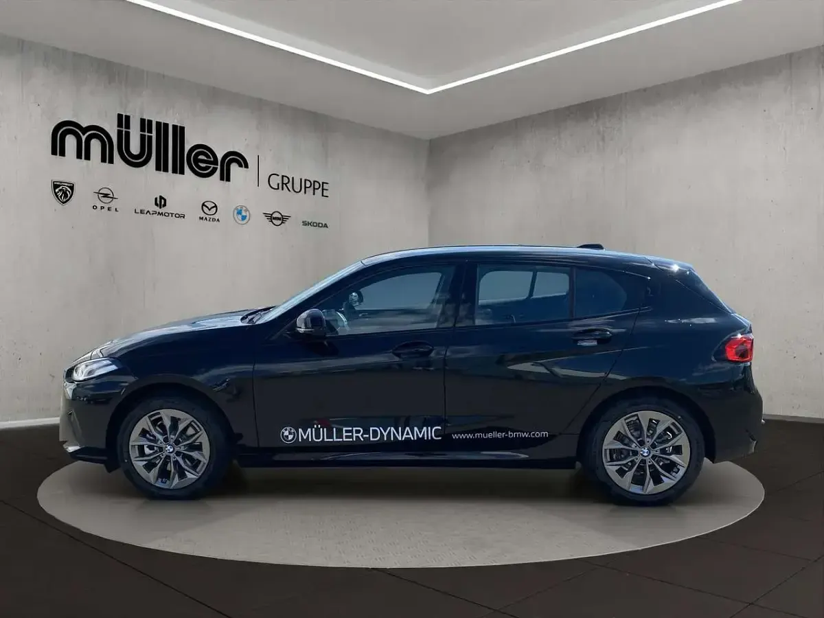 Używany BMW 120 170 KM (125 kW) 2026 Czarny Hatchback