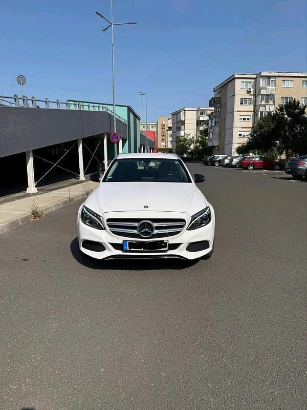 Weiß Gebraucht 2016 Mercedes C220 Kombi | 15.000 € (Guter Preis) - Bild 1/4