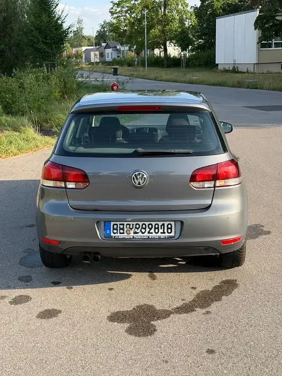 Gebraucht VW Golf VI Highline 122 PS (89 kW) 2009 Grau Kleinwagen