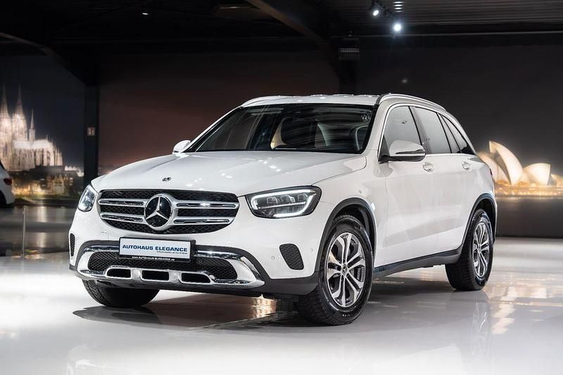 Polarweiss Gebraucht 2020 Mercedes GLC300 SUV | 36.980 € (Guter Preis) - Bild 1/4
