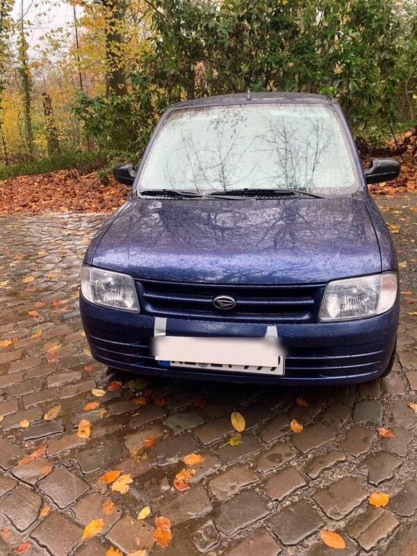 Blau Gebraucht 2002 Daihatsu Cuore Kleinwagen | 3.950 € - Bild 1/4