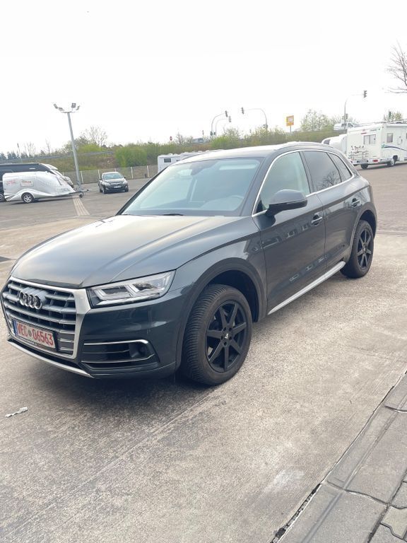 Grau Gebraucht 2020 Audi Q5 Sport SUV | 35.600 € (Guter Preis) - Bild 1/4