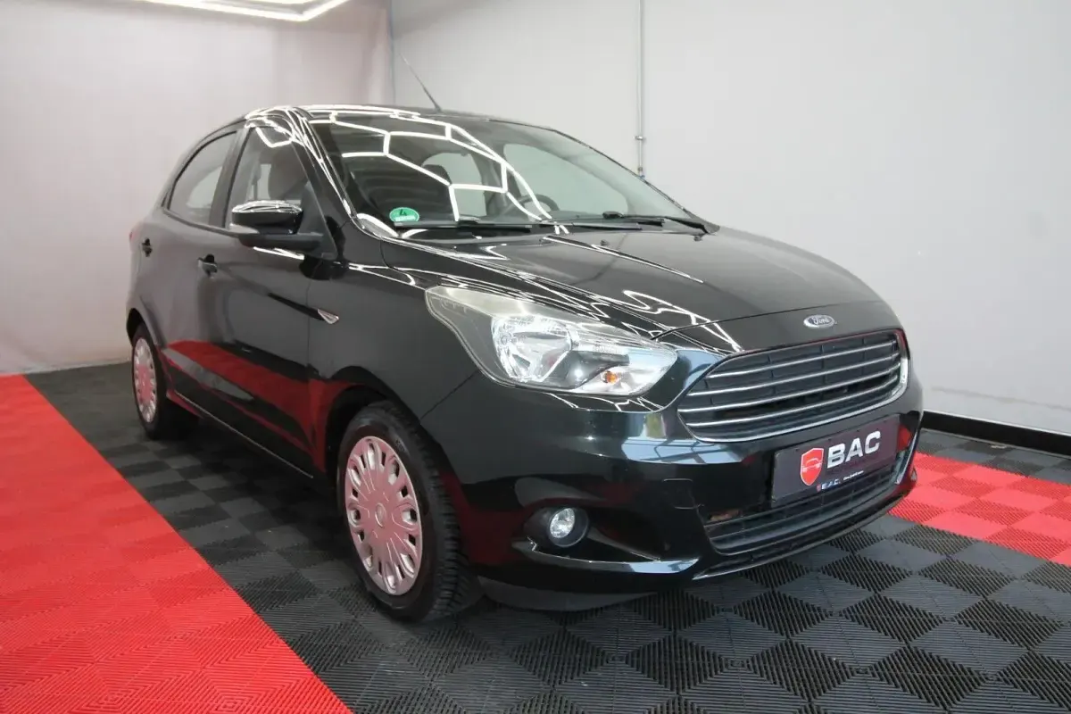 Gebraucht Ford Ka Plus Cool & Sound Edition 86 PS (63 kW) 2016 Schwarz Kleinwagen