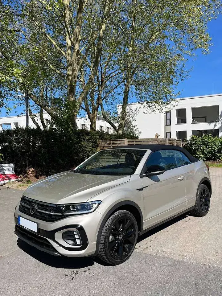 Gebraucht VW T-Roc Cabriolet R-line Edition 150 PS (110 kW) 2024 Gold Cabrio