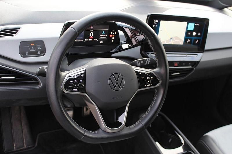 Gebraucht VW ID.3 Pro 106 kW (145 PS) 2022 Gletscherweiß metallic schwarz Kleinwagen