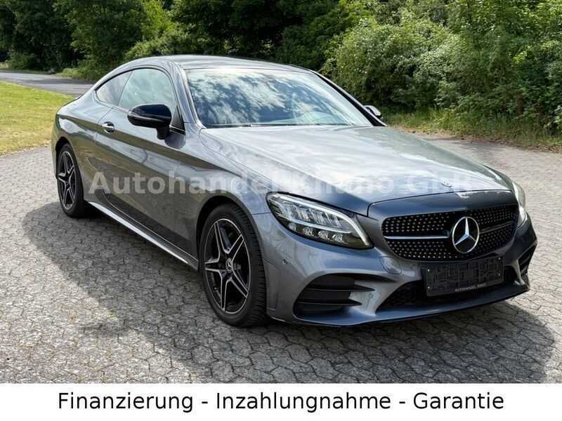 Grau Gebraucht 2019 Mercedes C200 AMG line Coupé | 28.990 € (Fairer Preis) - Bild 1/4