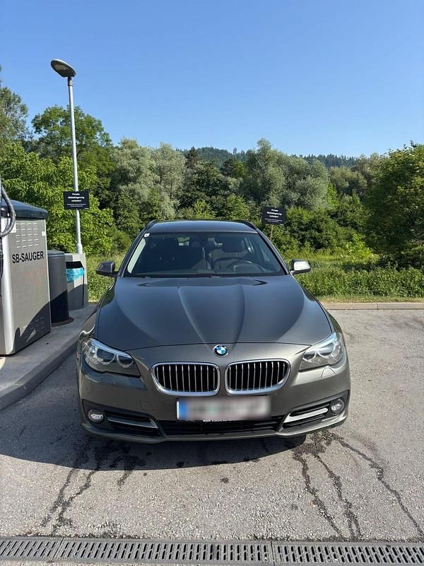 Grau Gebraucht 2013 BMW 518 Kombi | 8.900 € (Guter Preis) - Bild 1/4
