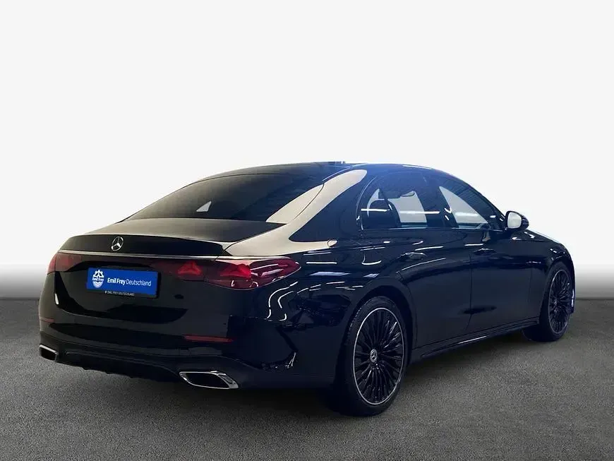 Gebraucht Mercedes E220 AMG 197 PS (144 kW) 2025 Schwarz Limousine