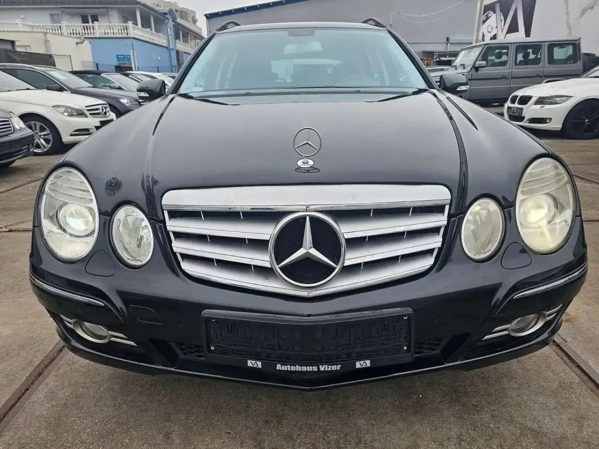 Gebraucht Mercedes E200 Avantgarde 184 PS (135 kW) 2007 Schwarz Limousine