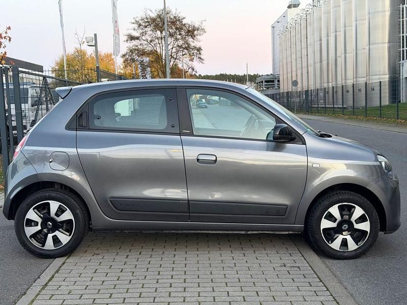 Gebraucht Renault Twingo LIMITED 69 PS (50 kW) 2019 Grau Kleinwagen