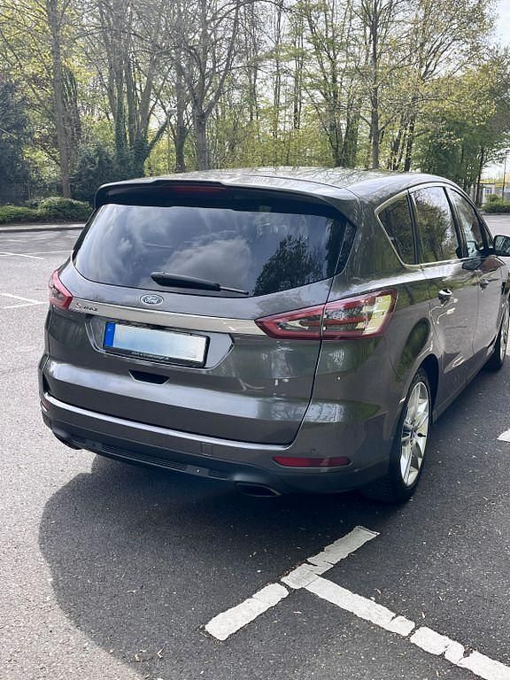 Second-hand Ford S-MAX Titanium 241 CP (177 kW) 2017 Gri Monovolum