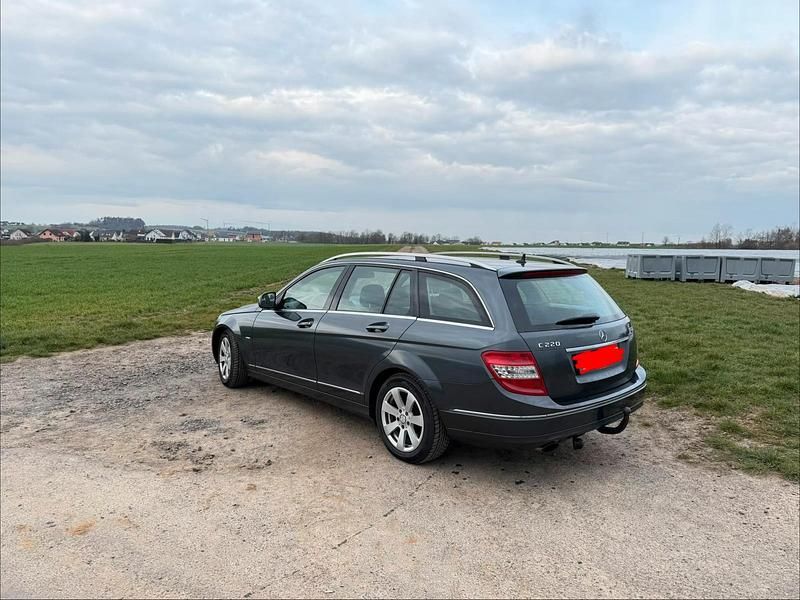 Gebraucht Mercedes C220 Elegance 170 PS (125 kW) 2008 Silber Kombi