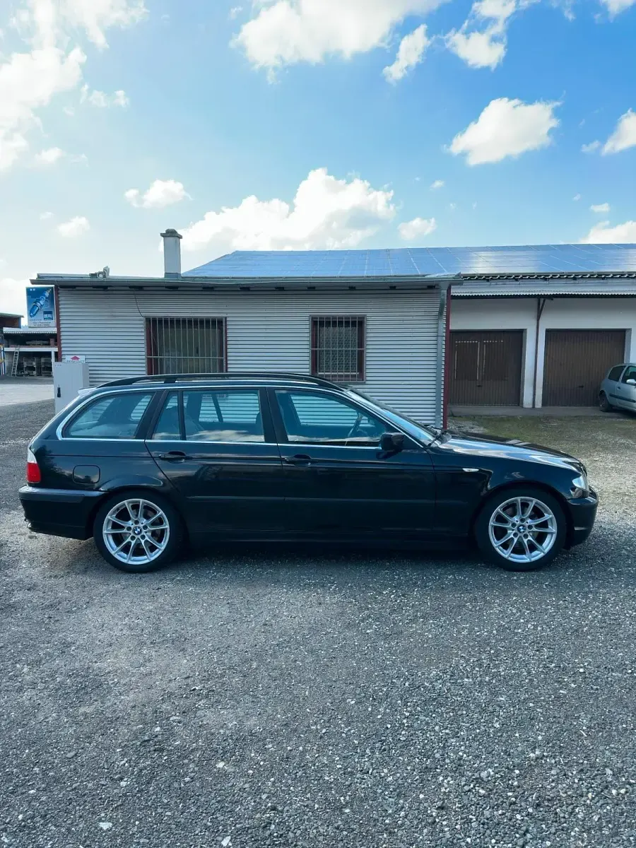 Gebraucht BMW 320 Comfort Edition 170 PS (125 kW) 2005 Schwarz Kombi