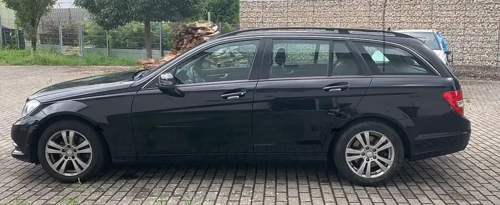 Gebraucht Mercedes C250 204 PS (150 kW) 2013 Schwarz Kombi