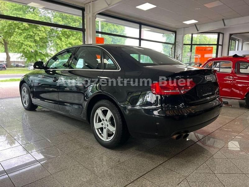 Gebraucht Audi A4 Attraction 160 PS (117 kW) 2008 Schwarz Limousine