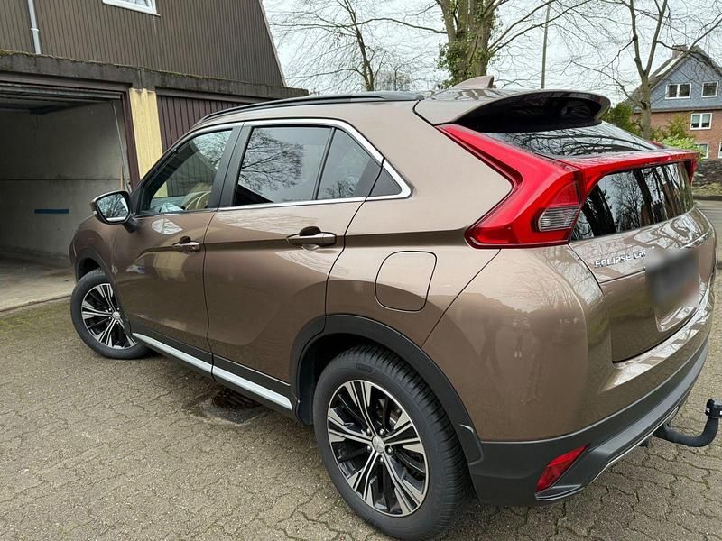 Gebraucht Mitsubishi Eclipse Cross Diamant Edition 163 PS (119 kW) 2020 Braun SUV