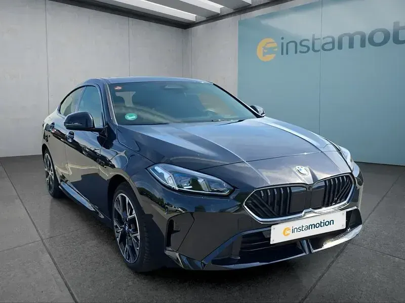 Gebraucht BMW 220 M Sport 156 PS (114 kW) 2025 Schwarz Coupé