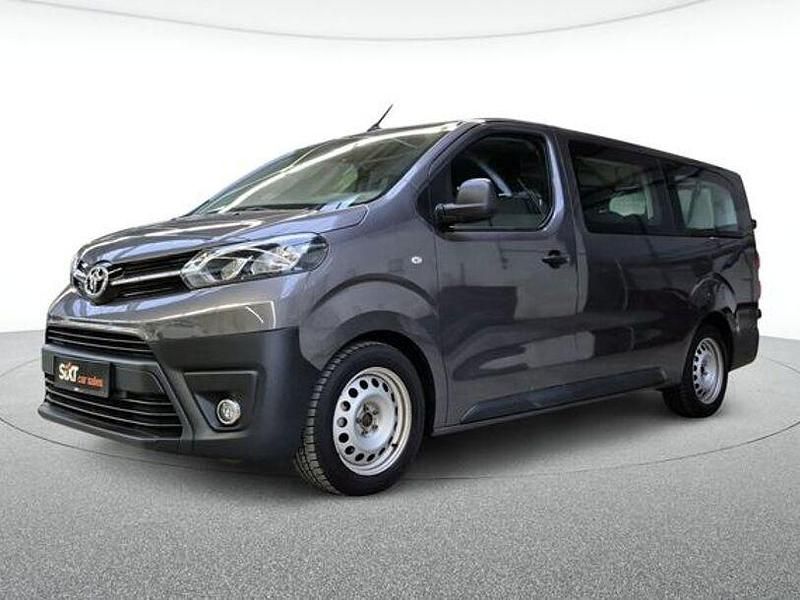Gebraucht Toyota Proace Verso 144 PS (105 kW) 2022 Grau Kombi