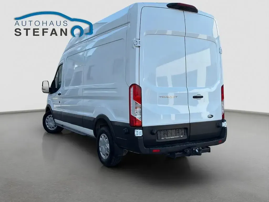 Gebraucht Ford Transit Trend 131 PS (96 kW) 2023 Frostweiß Van / Kleinbus
