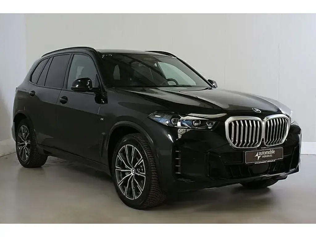 Gebraucht BMW X5 M Sport 298 PS (219 kW) 2024 Schwarz SUV