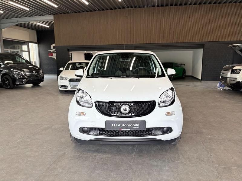 Weiß Gebraucht 2019 Smart ForFour Basis Limousine | 11.990 € (Guter Preis) - Bild 1/4