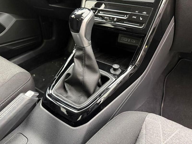 Gebraucht VW T-Cross IQ Drive 95 PS (69 kW) 2024 Weiß SUV