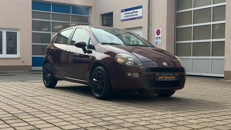 Gebraucht Fiat Punto Easy 69 PS (50 kW) 2012 Rot Kleinwagen