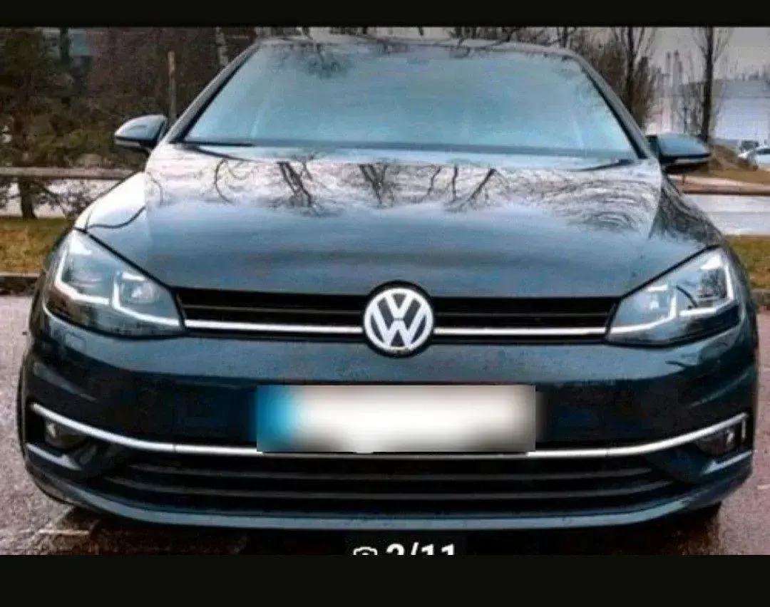 Gebraucht VW Golf VII Highline 150 PS (110 kW) 2019 Grau Limousine