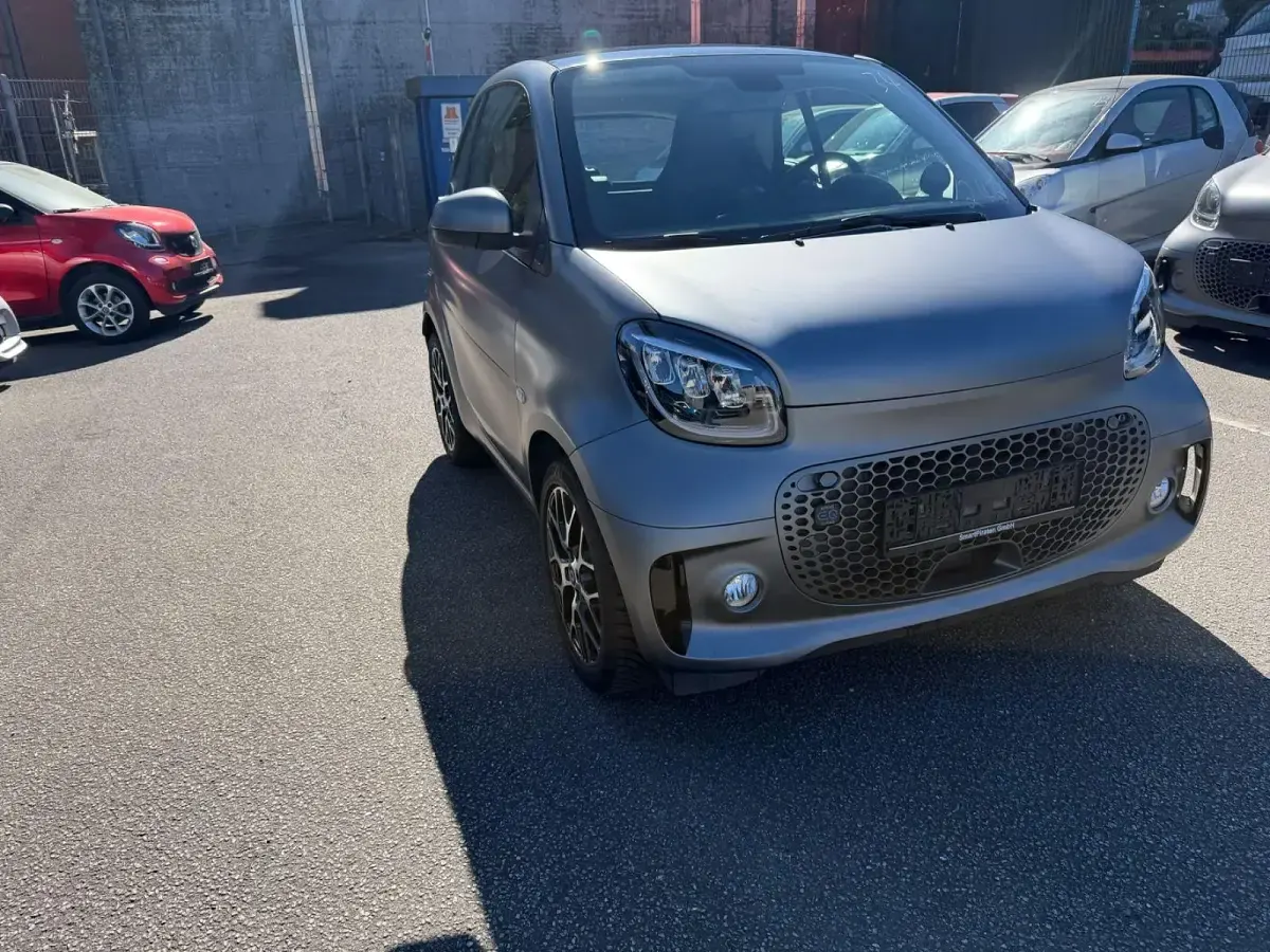 Gebraucht Smart ForTwo Coupé 60 kW (82 PS) 2022 Grau Coupé