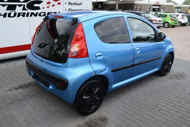 Gebraucht Peugeot 107 68 PS (50 kW) 2006 Blau Kleinwagen