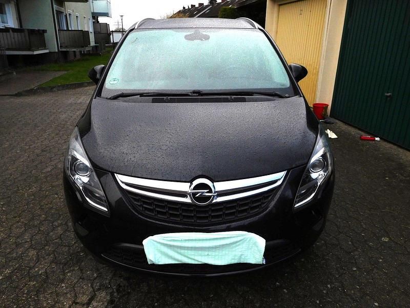 Gebraucht Opel Zafira Tourer Active 165 PS (121 kW) 2013 Schwarz Van / Kleinbus
