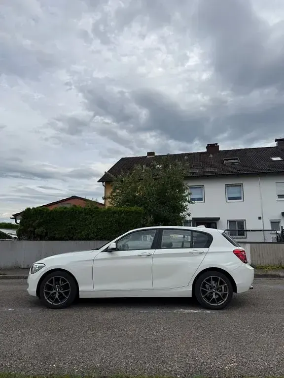Gebraucht BMW 116 136 PS (100 kW) 2014 Weiß Kleinwagen