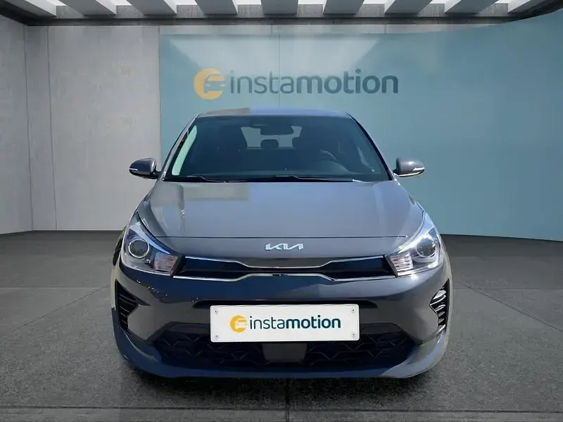 Używany Kia Rio Vision 101 KM (74 kW) 2023 Szary Hatchback