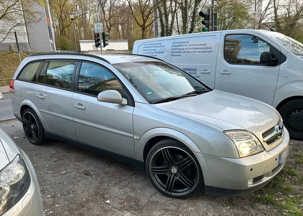 Gebraucht Opel Vectra 150 PS (110 kW) 2005 Silber Kombi