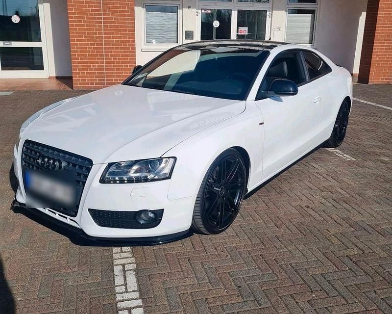 Weiß Gebraucht 2009 Audi A5 Sport Coupé | 8.500 € (Fairer Preis) - Bild 1/4