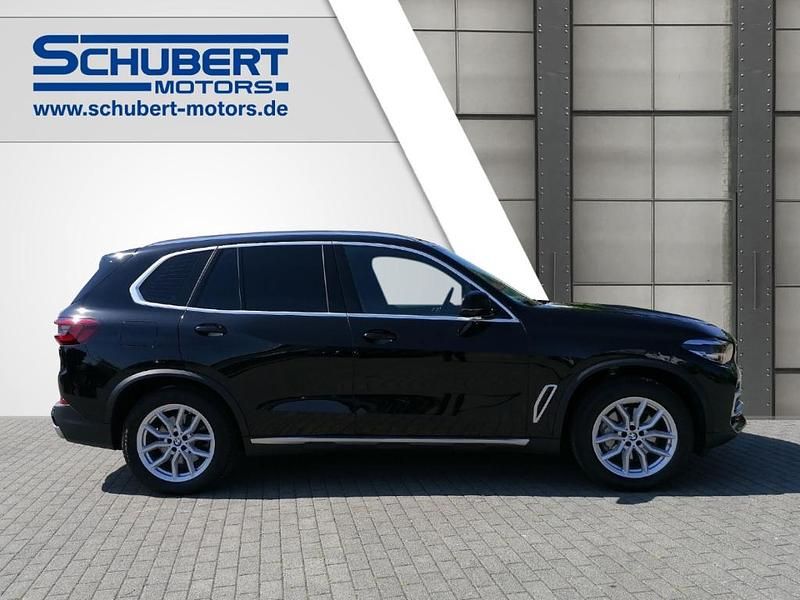 Gebraucht BMW X5 xLine 231 PS (169 kW) 2022 Schwarz uni SUV