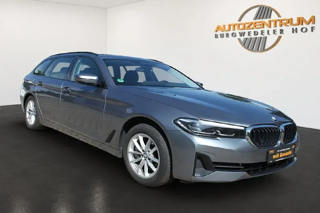 Gebraucht BMW 530 286 PS (210 kW) 2022 Grau Kombi