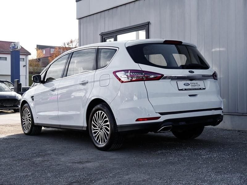 Gebraucht Ford S-MAX Titanium 190 PS (139 kW) 2019 Frostweiß Van / Kleinbus