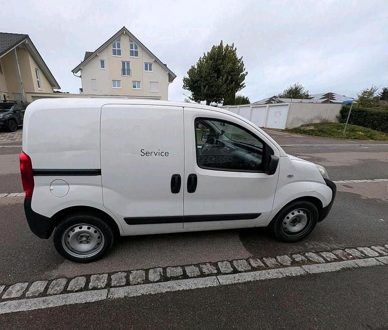 Gebraucht Peugeot Bipper 72 PS (52 kW) 2012 Weiß Van / Kleinbus