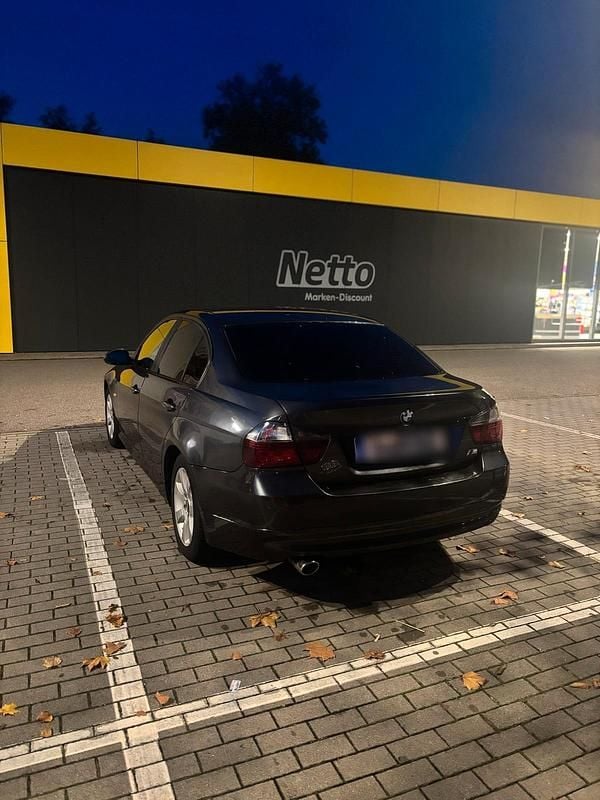 Gebraucht 2005 BMW 318 Limousine | 2.500 € (Guter Preis) - Bild 1/4