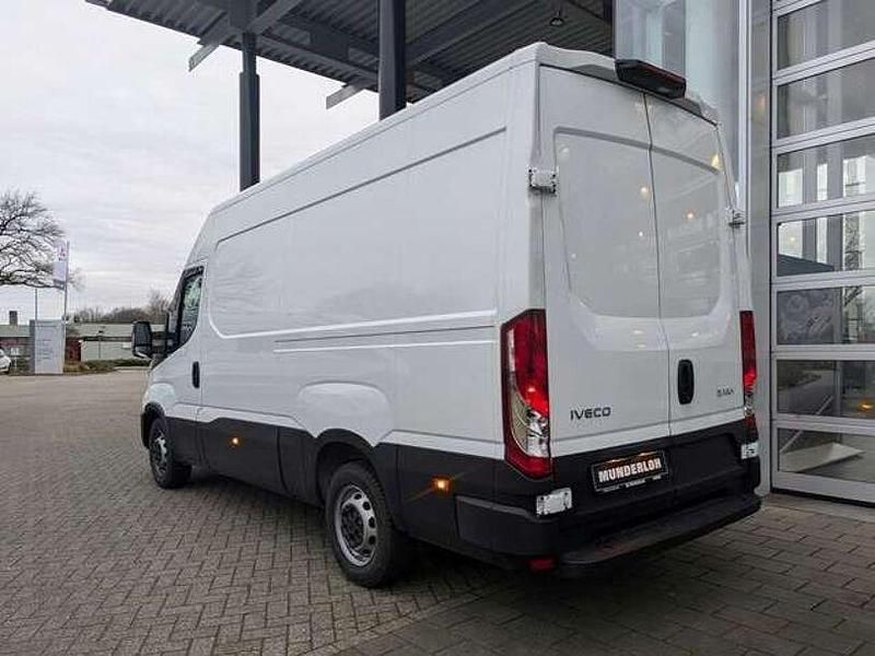 Gebraucht Iveco Daily 2025 Weiss Limousine