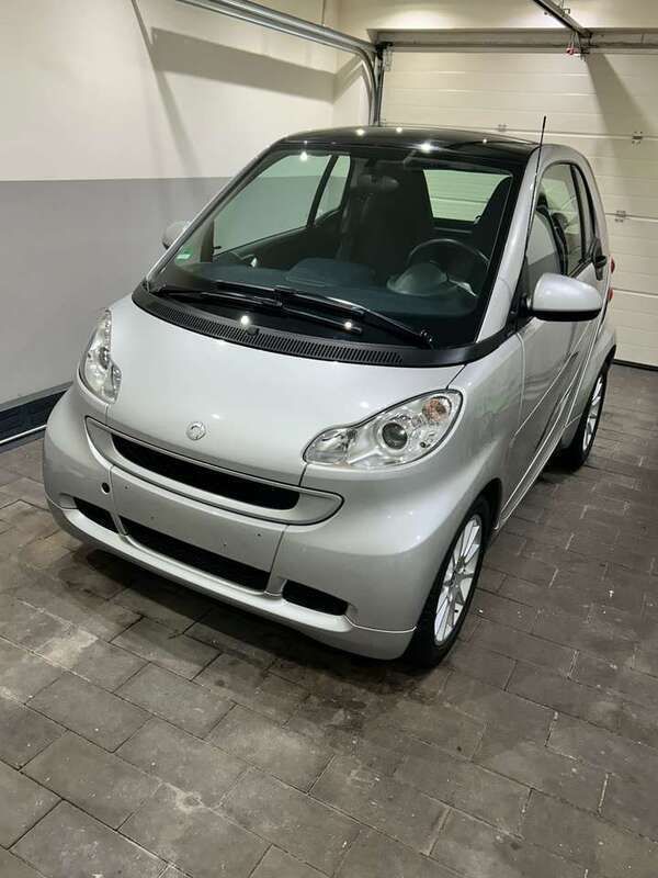Grau Gebraucht 2011 Smart ForTwo Coupé Kleinwagen | 5.600 € (Fairer Preis) - Bild 1/4