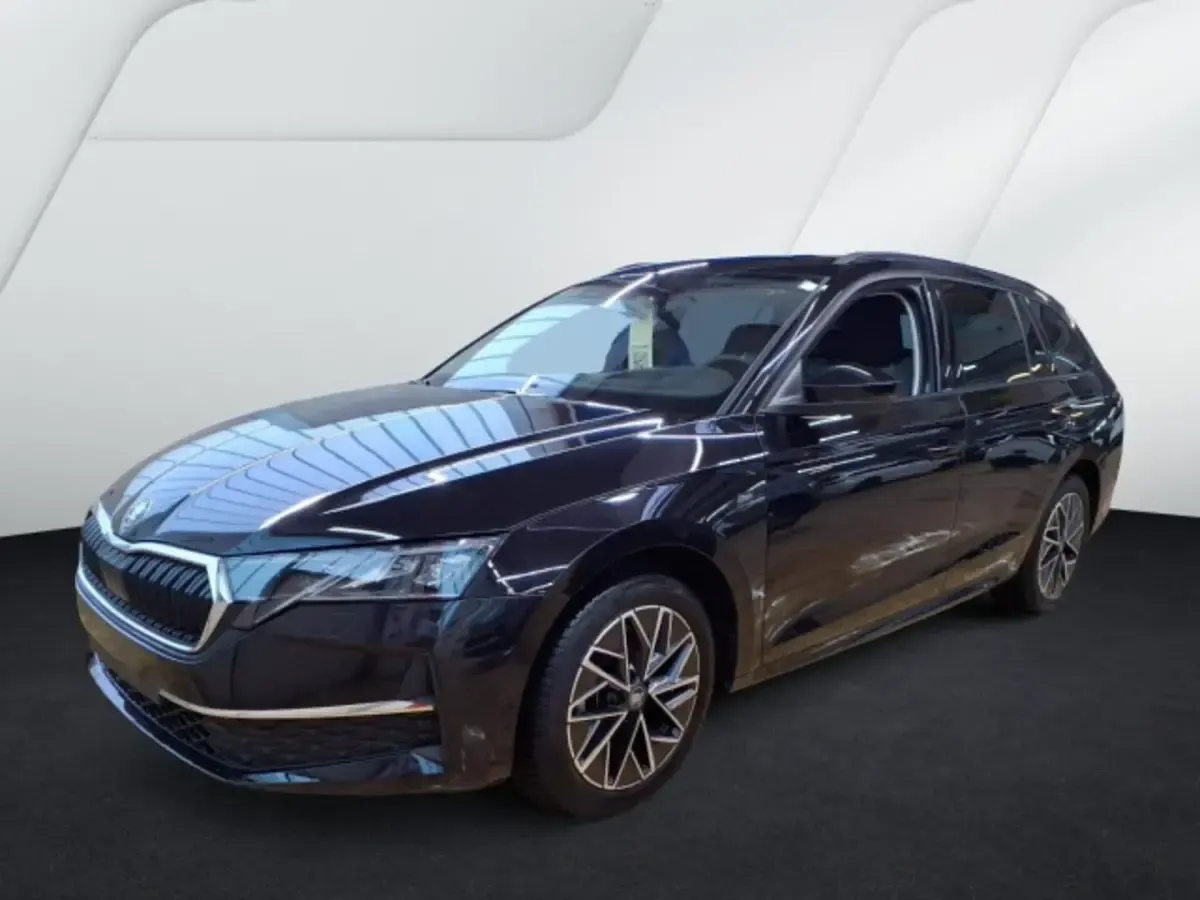 Gebraucht Skoda Octavia Tour 150 PS (110 kW) 2025 Schwarzmagic perleffekt Kombi