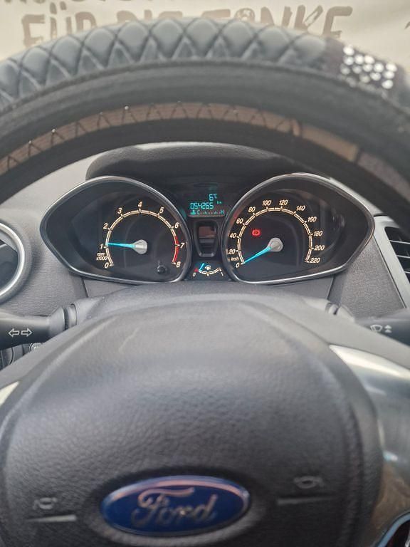 Gebraucht Ford Fiesta Trend 80 PS (58 kW) 2016 Andere farben Kleinwagen