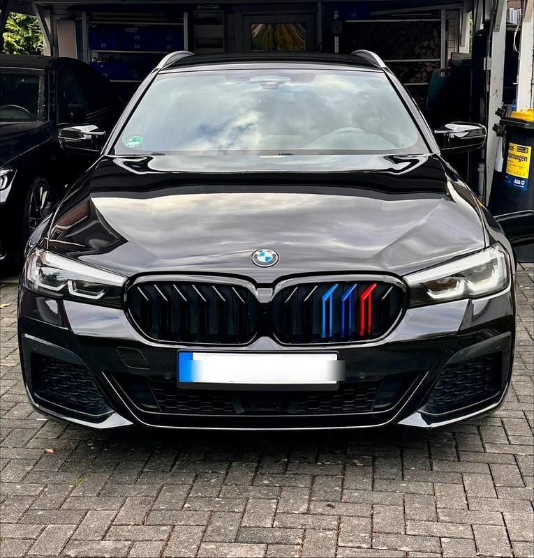 Gebraucht BMW 530 M Sport 292 PS (214 kW) 2021 Schwarz Kombi