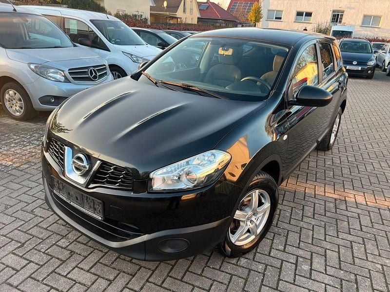 Gebraucht Nissan Qashqai +2 Visia 117 PS (86 kW) 2011 Schwarz SUV